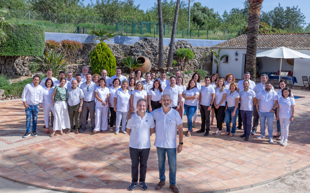 Nos reunimos para reconocer la labor de nuestros compañeros